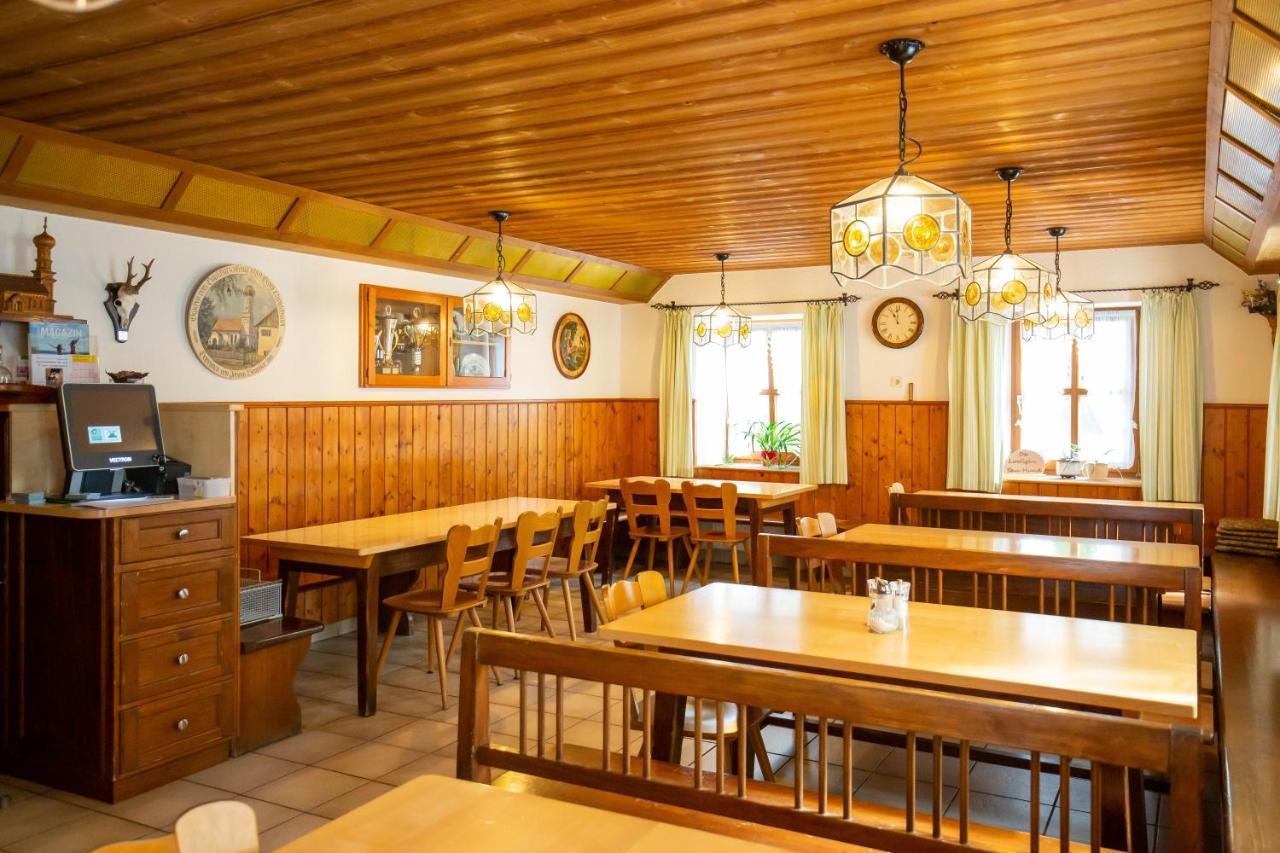 Gasthaus und Hotel Göttler Josef Rumeltshausen Exterior foto
